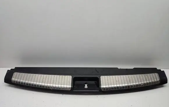 Mercedes-Benz ML W164 Trunk/boot sill cover protection A1646900141
