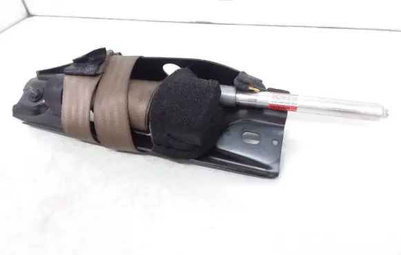 Volvo XC70 Front seatbelt 39860306