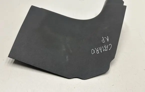 Foot area side trim