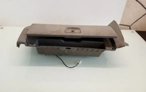 KIA Sorento Glove box 848303E000