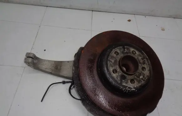 BMW 5 F10 F11 Front wheel hub spindle knuckle