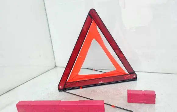 Audi Q2 - Emergency warning sign 8K0860251