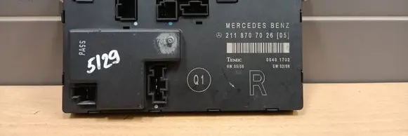 Mercedes-Benz E W211 Door control unit/module 2118707026