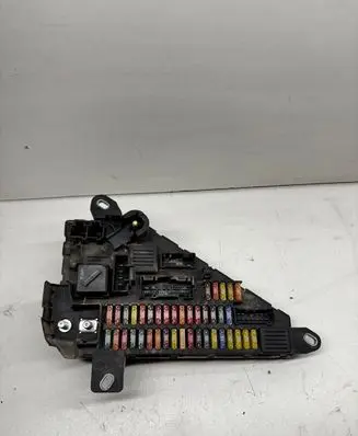 BMW 5 E60 E61 Fuse module 9138830 518956057 913883001