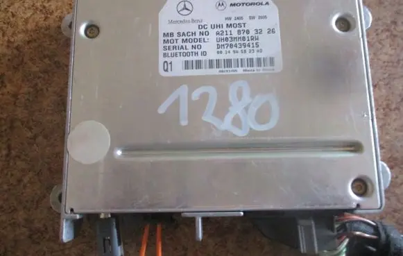 Mercedes-Benz ML W164 Bluetooth control unit module A2118703226