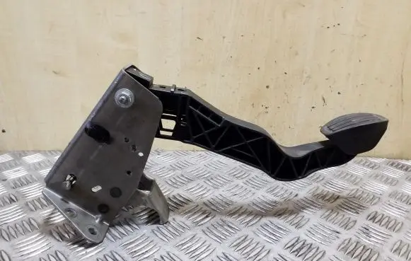 Clutch pedal