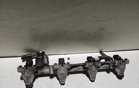 Ford Mondeo MK II Fuel main line pipe 938F9D280AA11 938F9D280 AA11