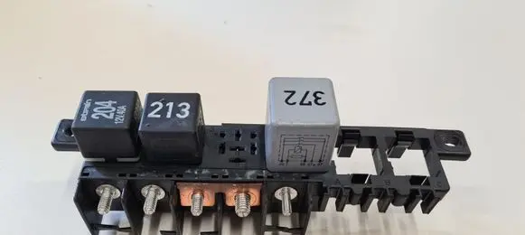 Volkswagen PASSAT B5 Fuse box set 8L0941822A 896083000