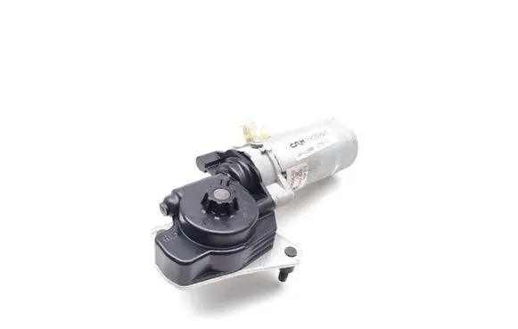 Mercedes-Benz CLS C219 Seat adjustment motor 0130002646 P10060802 P1010330401