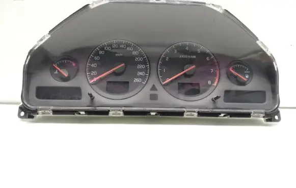 Volvo XC70 Speedometer (instrument cluster) 9499668
