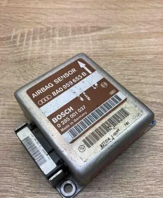 Audi A4 S4 B5 8D Airbag control unit/module 8A0959655B 0285001037