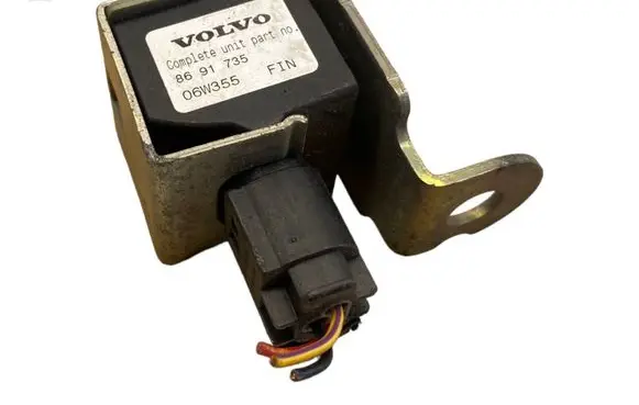 Volvo V70 Airbag deployment crash/impact sensor 8691735 06W355