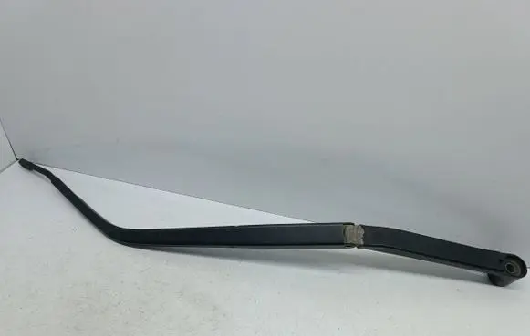Mitsubishi Lancer VIII Front wiper blade arm X7486 1947