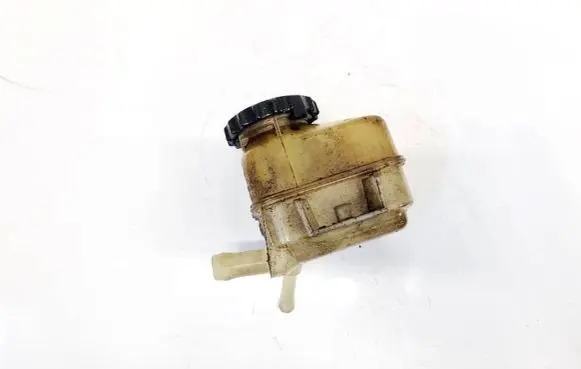 Toyota Avensis T250 Power steering fluid tank/reservoir