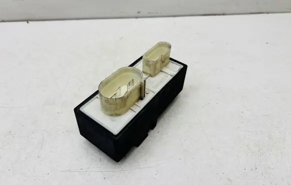 Volkswagen Golf IV Coolant fan relay 1J0919506K