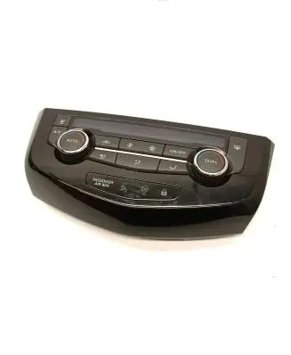 Nissan Qashqai Climate control unit 275004EA0A 20150328 T907770D