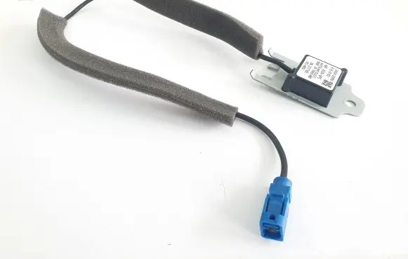 Suzuki Swift III Aerial GPS antenna 3995052R00