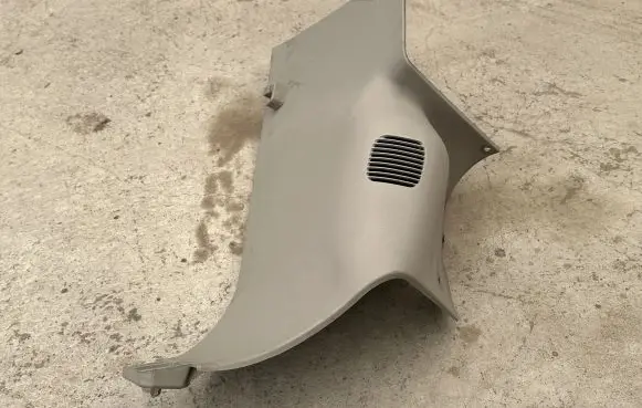 (D)pillar trim (top)