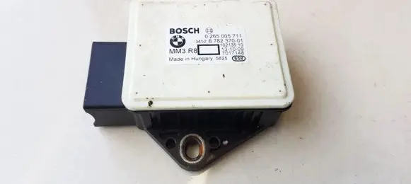 BMW 5 E60 E61 ESP acceleration yaw rate sensor 0265005711 34526782370-01