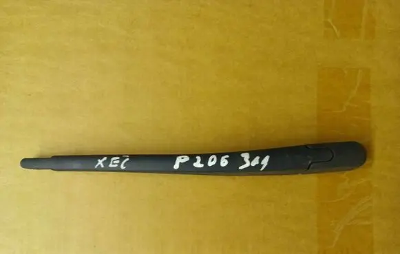 Peugeot 206 Rear wiper blade arm 