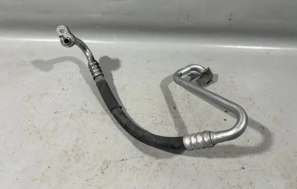 Porsche Cayenne (92A) Air conditioning (A/C) pipe/hose 95857374402 7P5820721