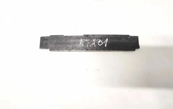 Nissan X-Trail T30 Slide rail for timing chain 