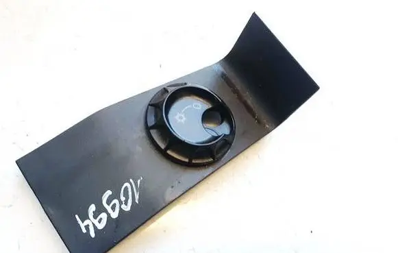Volkswagen Jetta V Other interior part 1K5868887