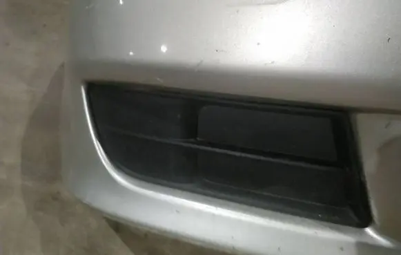 Toyota Corolla Verso AR10 Front bumper lower grill 