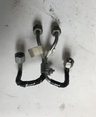 Land Rover Discovery 4 - LR4 Fuel injector supply line/pipe 
