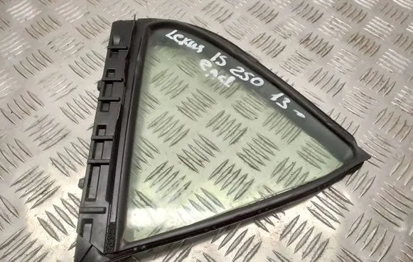 Lexus IS 220D-250-350 Rear side window 6818853040