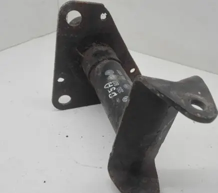 Volkswagen PASSAT B5 Front bumper mounting bracket 3B0807133A