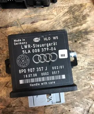 Audi A3 S3 8P Light module LCM 8P0907357J