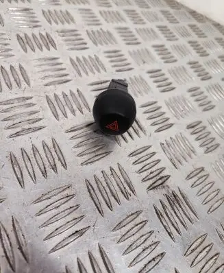Toyota RAV 4 (XA30) Hazard light switch 15B060