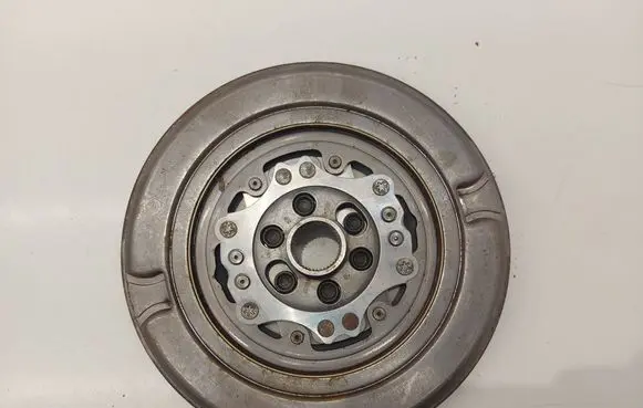 Volkswagen Golf VII Flywheel 04E105266P