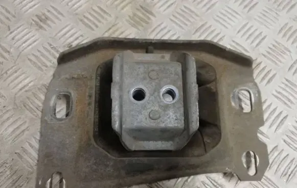 Citroen C4 Grand Picasso Gearbox mount 9673768480 9807420980