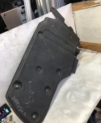 Nissan Juke II F16 Rear underbody cover/under tray 748a25334r