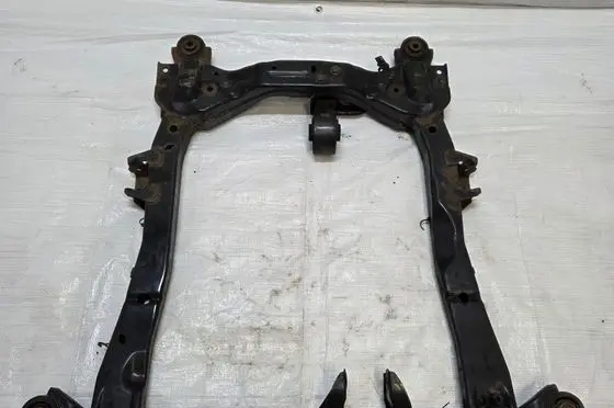 Opel Astra J Front subframe 13327078