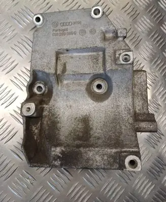 Skoda Superb B5 (3U) Engine mounting bracket 038260885C