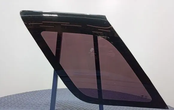 Opel Frontera B Rear side window