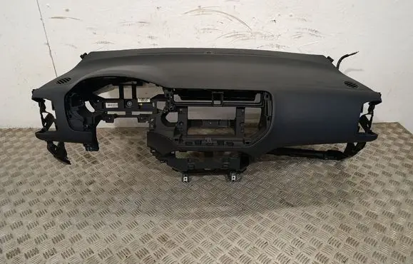 KIA Rio Dashboard 