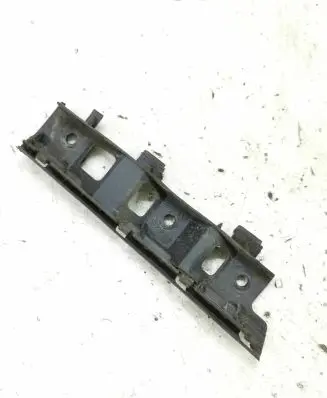 Volkswagen PASSAT B6 Front bumper mounting bracket
