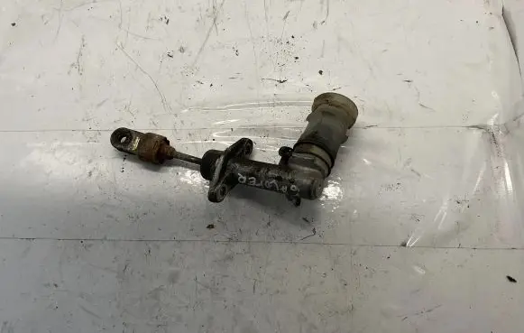 Hyundai Galloper Clutch master cylinder