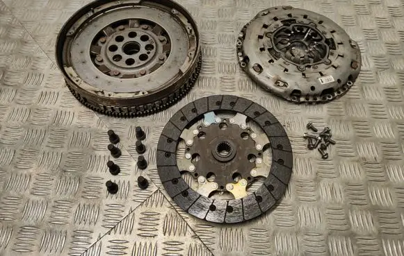 Nissan Qashqai+2 Clutch set kit 123103008R