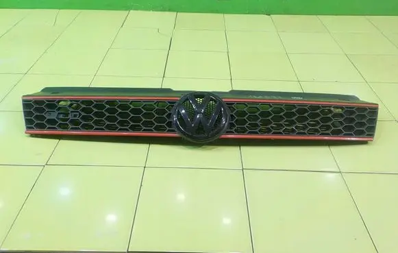 Volkswagen Polo V 6R Front bumper upper radiator grill 17AB97