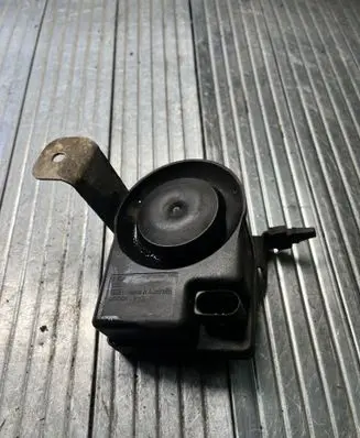 Audi A6 S6 C6 4F Alarm system siren 4F1951285