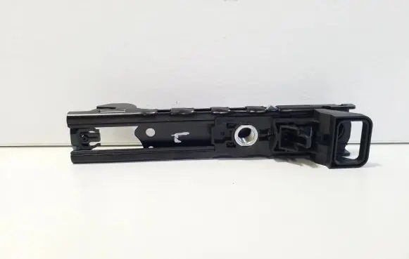 Skoda Superb B8 (3V) Seat belt adjustment rail 626137900F
