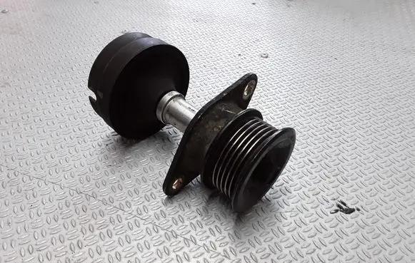 Ford Focus Alternator pulley 