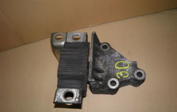 Citroen Jumper Engine mount bracket 1363537080