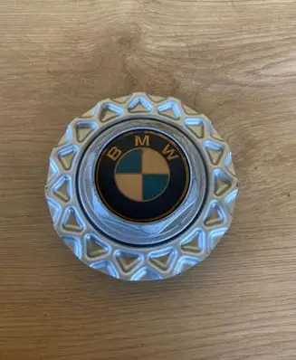 BMW 3 E30 Original wheel cap 0924038
