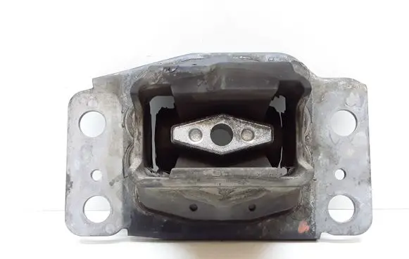 Volvo V70 Engine mount bracket 30680699 30680700 6G917M121